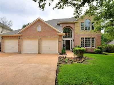 2303 Falkirk CV Round Rock, TX 78681