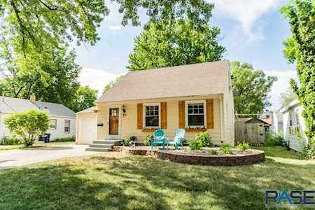811 W 37Th St Sioux Falls, SD 57105
