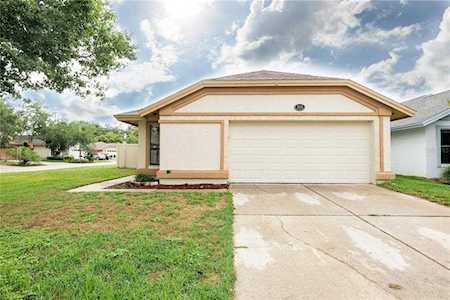3245 S Saint Lucie Dr Casselberry, FL 32707