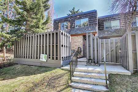 210 86 Ave SE #129 Calgary, AB T2H 1N6