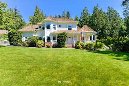 4801 Woodside Dr Anacortes, WA 98221