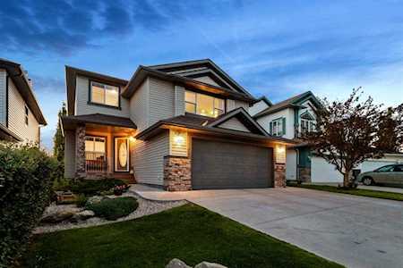 181 Tuscarora Heights NW Calgary, AB T3L 2H3