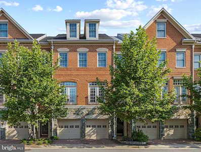 5161 Brawner Place Alexandria, VA 22304