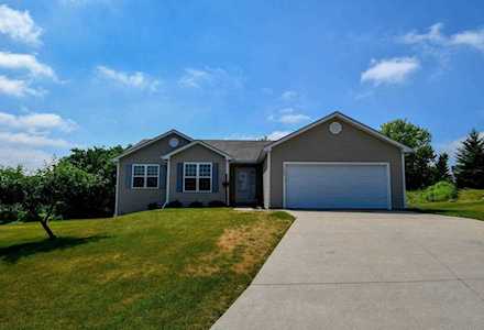 1403 Wedgewood Ct Watertown, WI 53098
