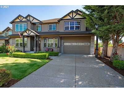 429 E 14th St Lafayette, OR 97127