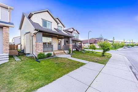 305 Skyview Ranch Way NE Calgary, AB T3N 0A9