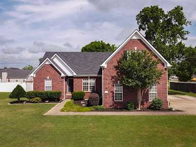 1732 Satterfield Ct Murfreesboro, TN 37128
