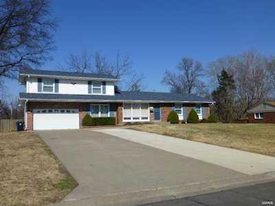 11021 Saint Francis St Ann, MO 63074