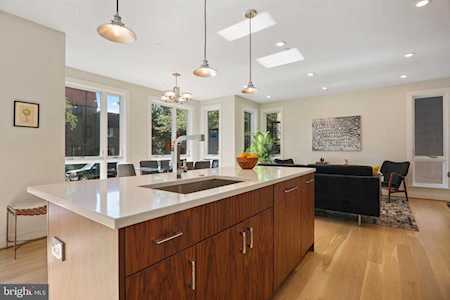 824 13th St NE #2 Washington, DC 20002