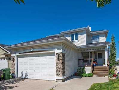 26 Edgebrook Cove NW Calgary, AB T3A 5N5