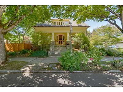 3585 SE Clinton St Portland, OR 97202
