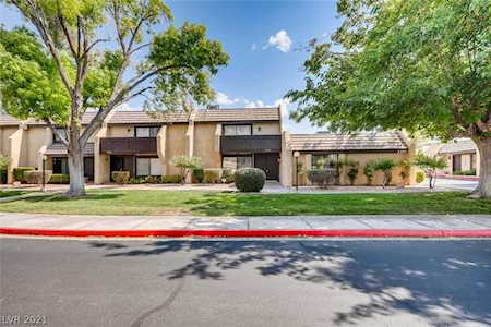 3358 China Dr Las Vegas, NV 89121