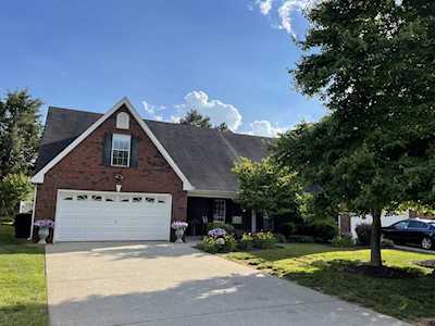 2753 Stonehedge Dr Murfreesboro, TN 37128