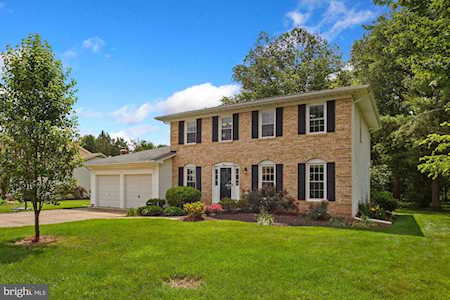 3205 Ravenscraig Ct Herndon, VA 20171