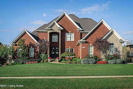 18704 Brookshade Ln Louisville, KY 40245
