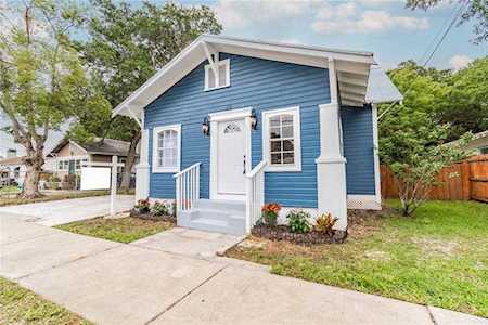 49 W Boyer St Tarpon Springs, FL 34689