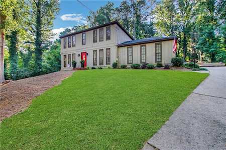 3652 Stoney View Dr Marietta, GA 30062