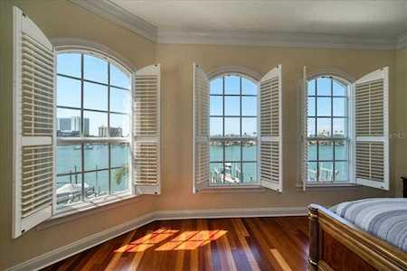140 Brightwater Dr #1 Clearwater Beach, FL 33767