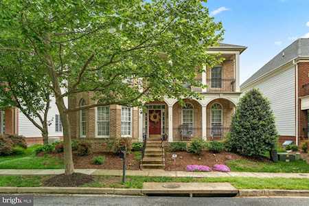 705 Pilot House Dr Annapolis, MD 21401