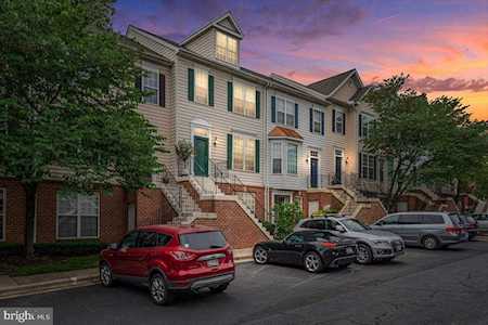 44 Harbour Heights Dr Annapolis, MD 21401