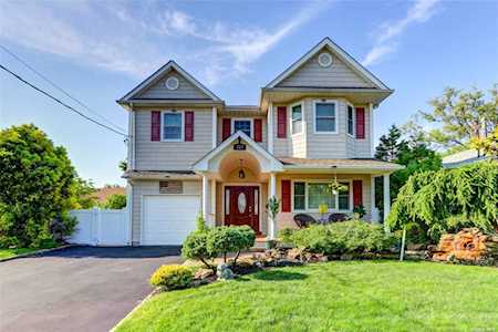 223 N Kentucky Avenue Massapequa, NY 11758