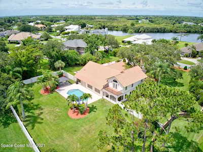 701 Oak Park Drive Melbourne, FL 32940