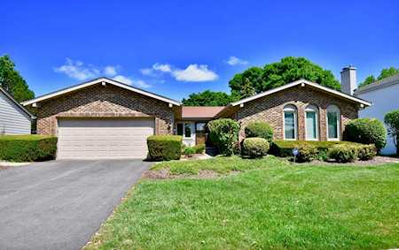 718 W Peregrine Dr Palatine, IL 60067