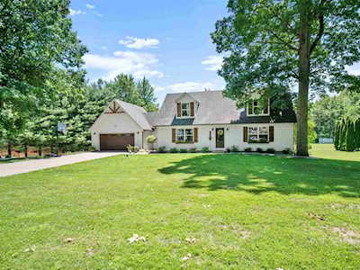 4687 E Woodland Acres Drive Syracuse, IN 46567