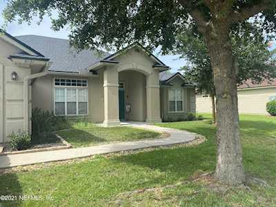 6121 Sands Pointe Dr Macclenny, FL 32063