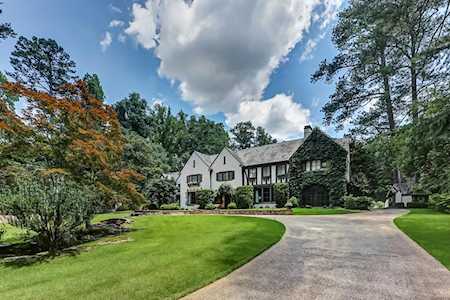 225 Valley Rd NW Atlanta, GA 30305