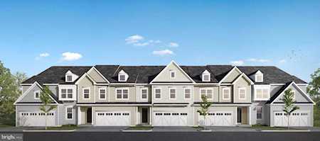 13 N Tompkins SQUARE Downingtown, PA 19335