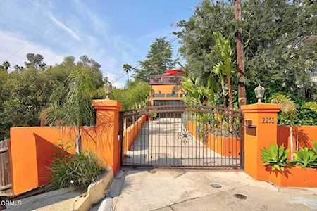 2251 Sunset Heights Dr Los Angeles, CA 90046