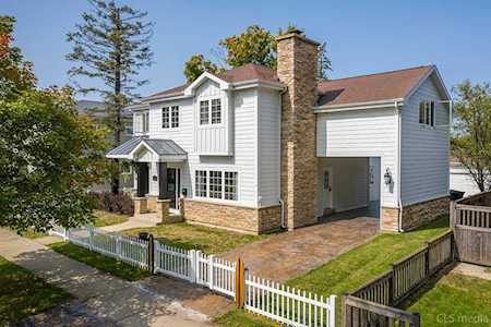 418 E Russell St Barrington, IL 60010