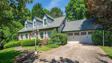 5352 Waterford Dr Dunwoody, GA 30338