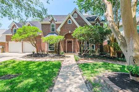 1906 San Joaquin Parkway Friendswood, TX 77546