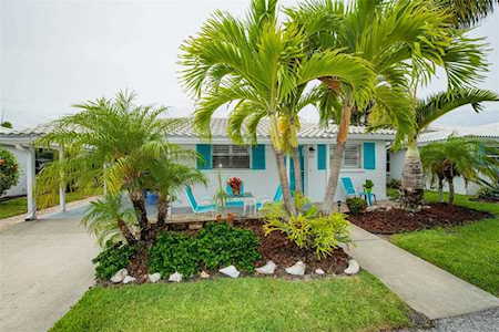 718 Spanish Dr N Longboat Key, FL 34228