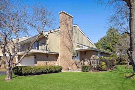 165 Briarwood North Oak Brook, IL 60523