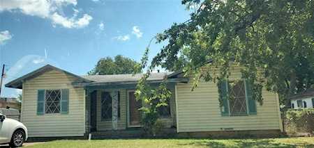 3709 S Jones Street Fort Worth, TX 76110