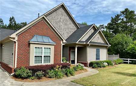 220 Glens Loop Woodstock, GA 30188