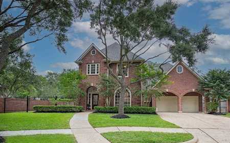 4003 Oak Shadows Ct Sugar Land, TX 77479