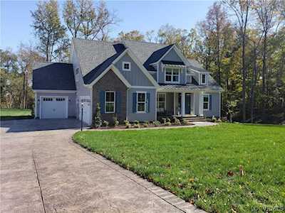 11619 Riverboat Dr Chester, VA 23836
