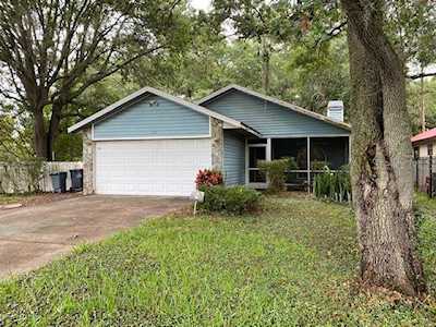 205 Oakwood Blvd Oldsmar, FL 34677