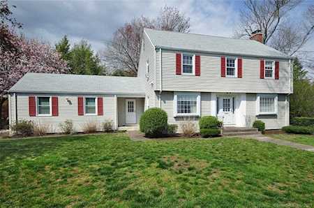 37 Magnolia Hill West Hartford, CT 06117