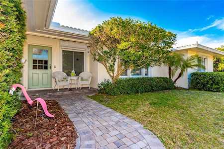 950 Narcissus Ave Clearwater Beach, FL 33767