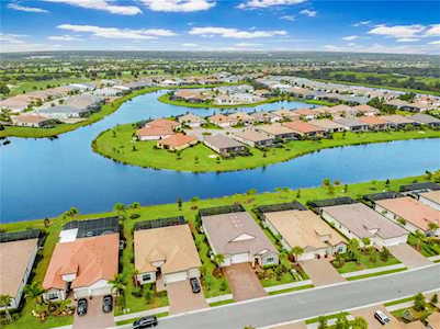 7027 Whittlebury Trl Bradenton, FL 34202