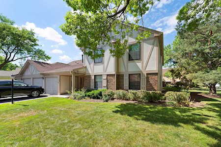 1152 Buckingham Ct #D1 Wheeling, IL 60090