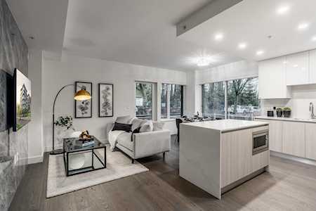 477 W 59th Avenue #304 Vancouver, BC V5X 1X4