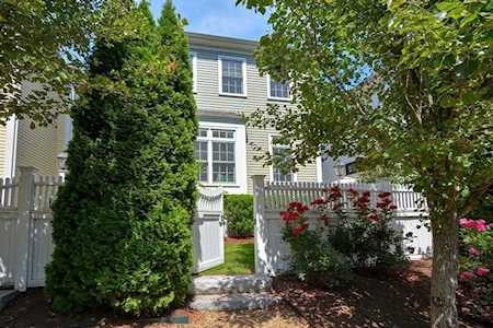 32 Maple Lane #32 Medfield, MA 02052