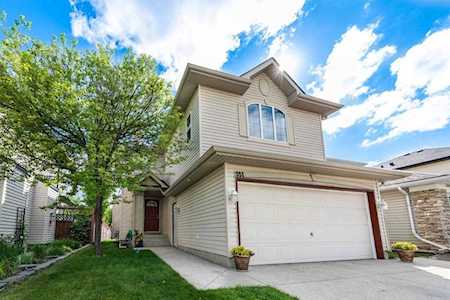 351 Millview Bay SW Calgary, AB T2Y 3Y1