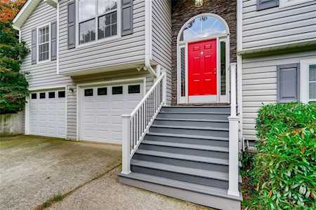 5503 Trophy Ct Flowery Branch, GA 30542